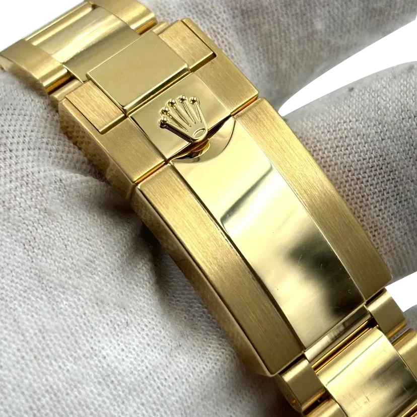 Daytona 40mm Yellow Gold Golden Dial Champagne m126508-0005