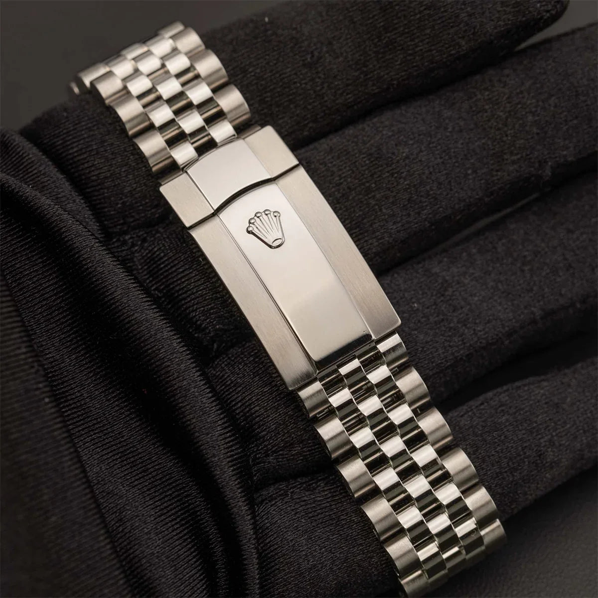 Datejust 126300 Smooth Bezel Watch 41mm Black Diamond Dial