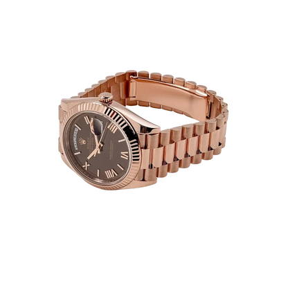 Day-Date 40mm 228235 Rose Gold Chocolate Roman Dial (2025)
