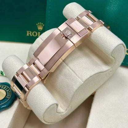 Daytona 40mm Everose Gold Black Dial - 126505